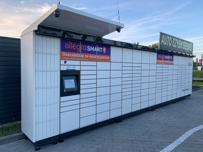 Paczkomat RZE41M Przy stacji paliw Moya