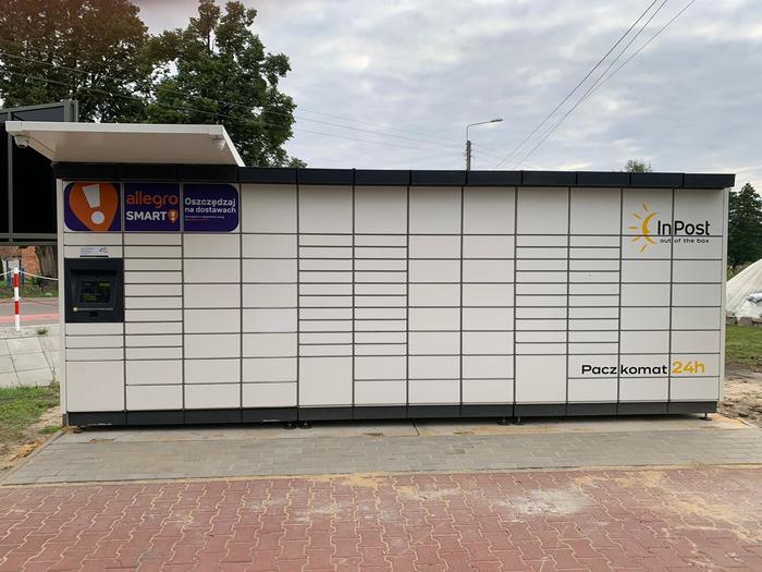 Paczkomat SAG01M Na posesji ul. Zdrojowa 1