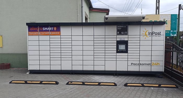 Paczkomat SAQ01M Przy sklepie Groszek