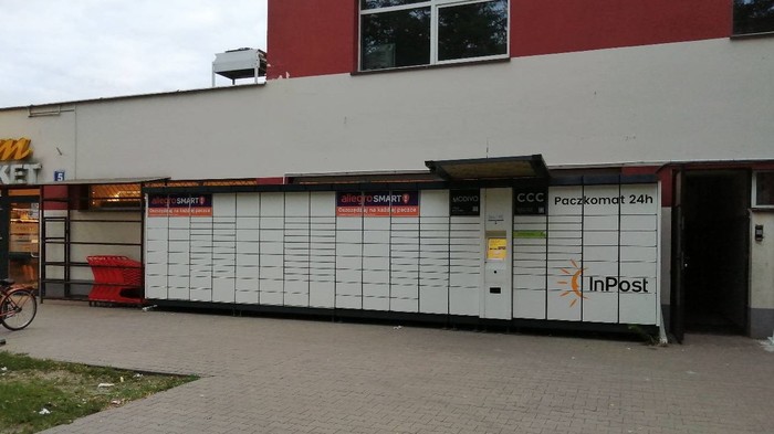 Paczkomat SCH05A Przy sklepie Gram Market
