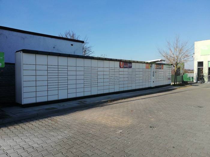 Paczkomat SCK01A Przy sklepie Delikatesy Centrum