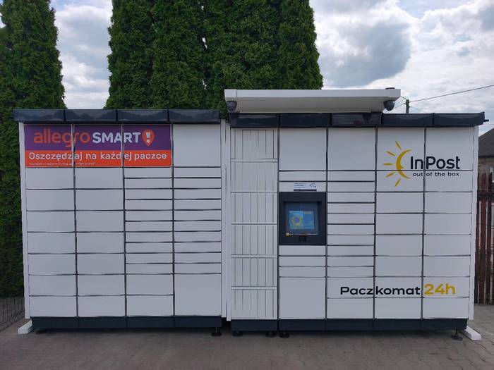 Paczkomat SCZQ01M Parking przy sklepie