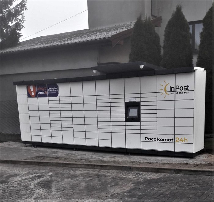 Paczkomat SDJ01M Parking Delikatesy Centrum