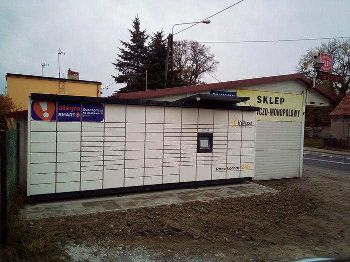Paczkomat SDK01M Przy sklepie spożywczym