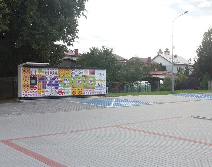 Paczkomat SEJ02M na Targowisku Miejskim