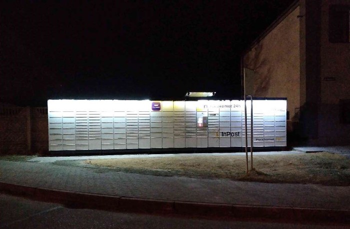 Paczkomat SEK01N Przy sklepie spożywczym