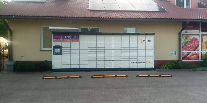 Paczkomat SEN03M Przy sklepie