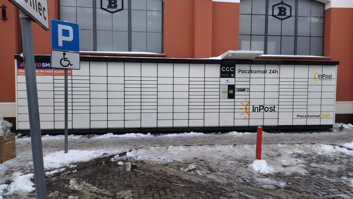 Paczkomat SIE04N Przy sklepie Topaz - Brofaktura