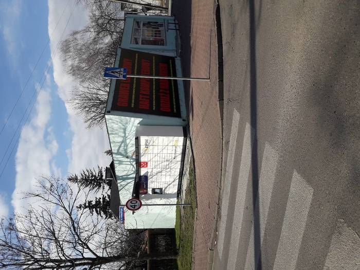 Paczkomat SIE08M Przy budynku