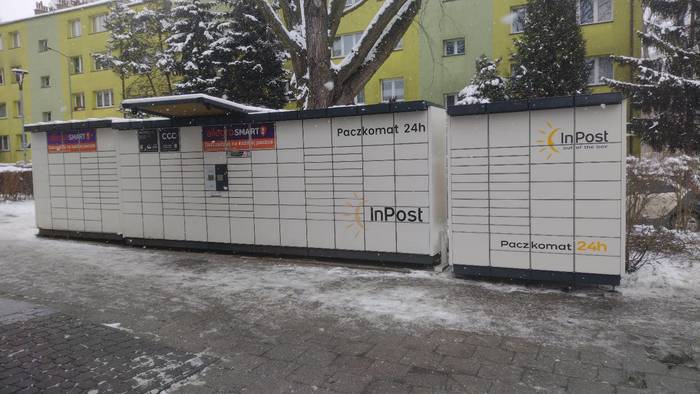 Paczkomat SIS03N Przy delikatesach Kubik