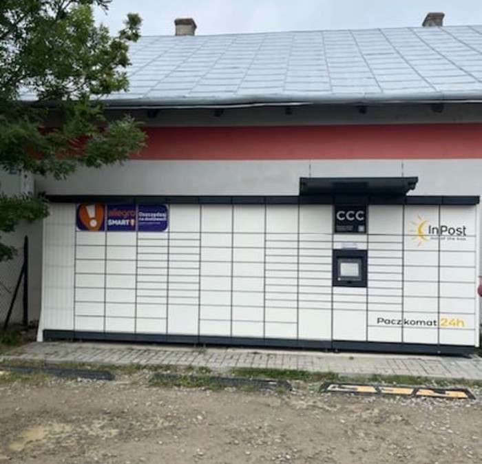 Paczkomat SIY01M Boczny parking sklepu Alma