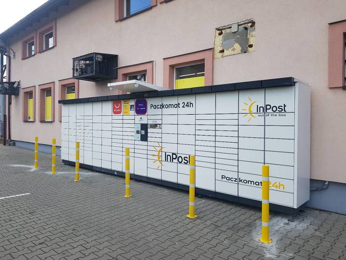 Paczkomat SKC01N Przy sklepie Lewiatan