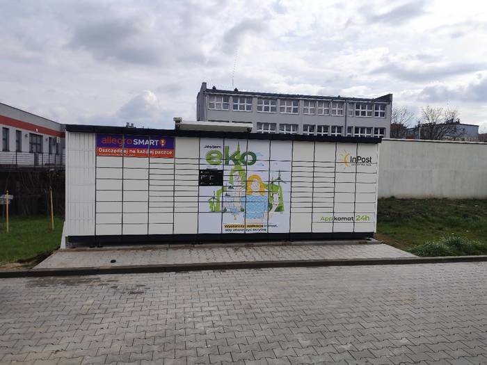 Paczkomat SKK01APP Market Dino