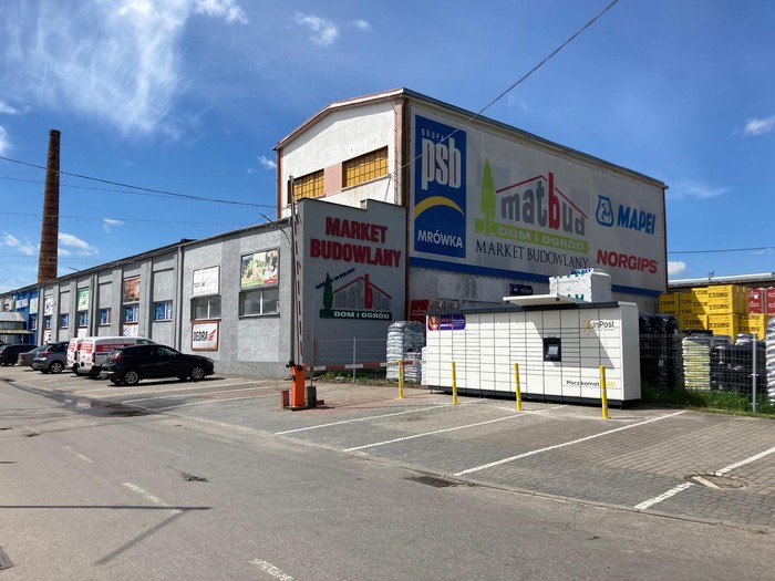 Paczkomat SKK09M Parking przed składem PSB Mrówka