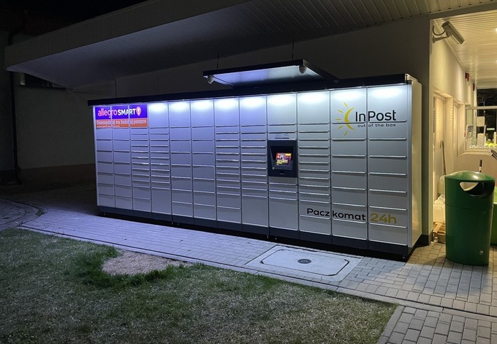 Paczkomat SLM02M Na stacji paliw BP