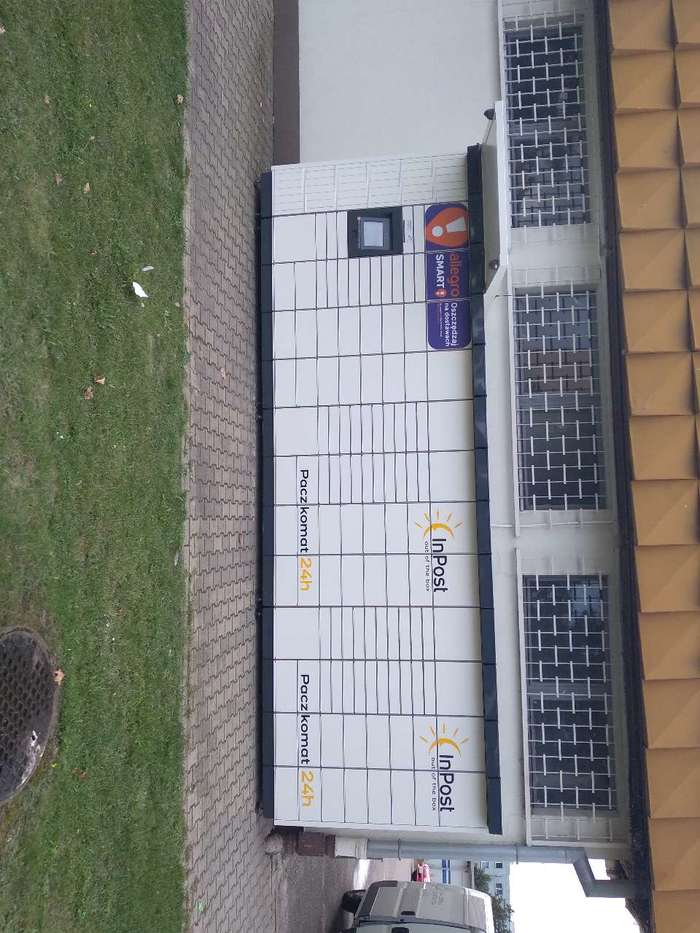 Поштомат SLN06M przy parkingu
