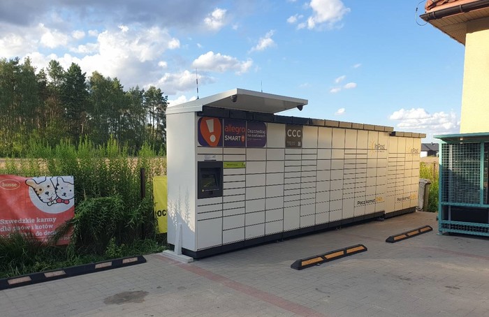 Поштомат SLQ01M przy sklepie Carrefour Express
