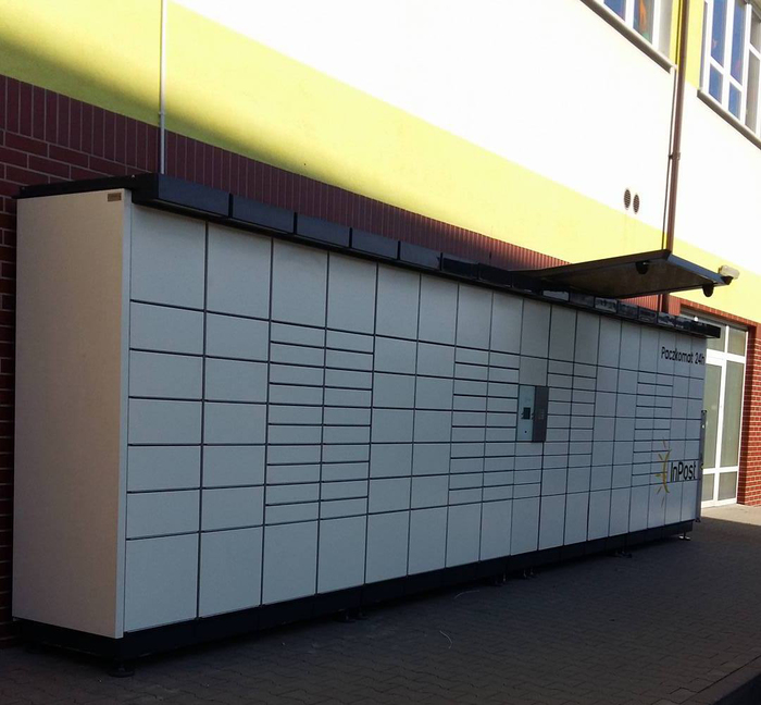Paczkomat SLU02N Przy markecie Biedronka