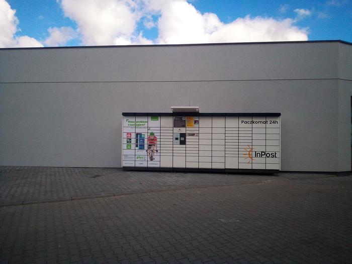 Paczkomat SLU04N przy Rossmannie
