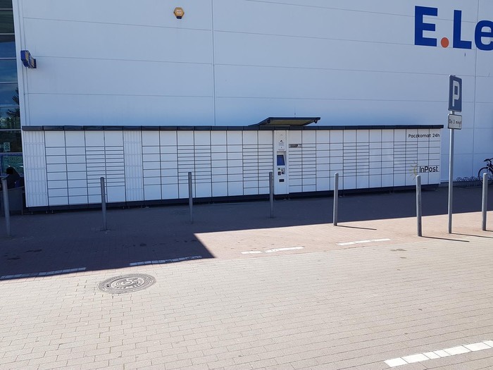 Paczkomat SLU06A Przy markecie E.Leclerc