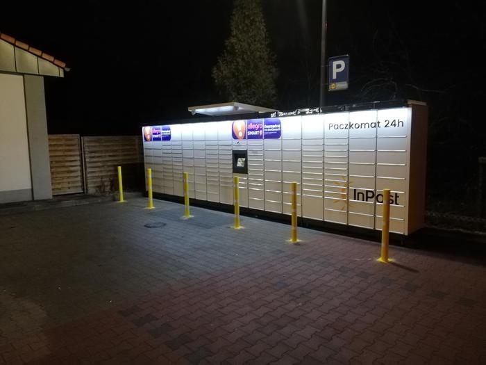 Parcel Locker SME03M Przy parkingu sklepu Lidl