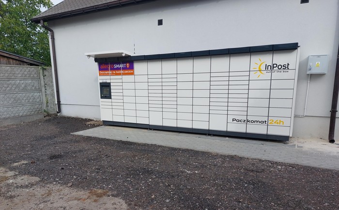 Paczkomat SMR02M Na parkingu przy OSP Smardzewice