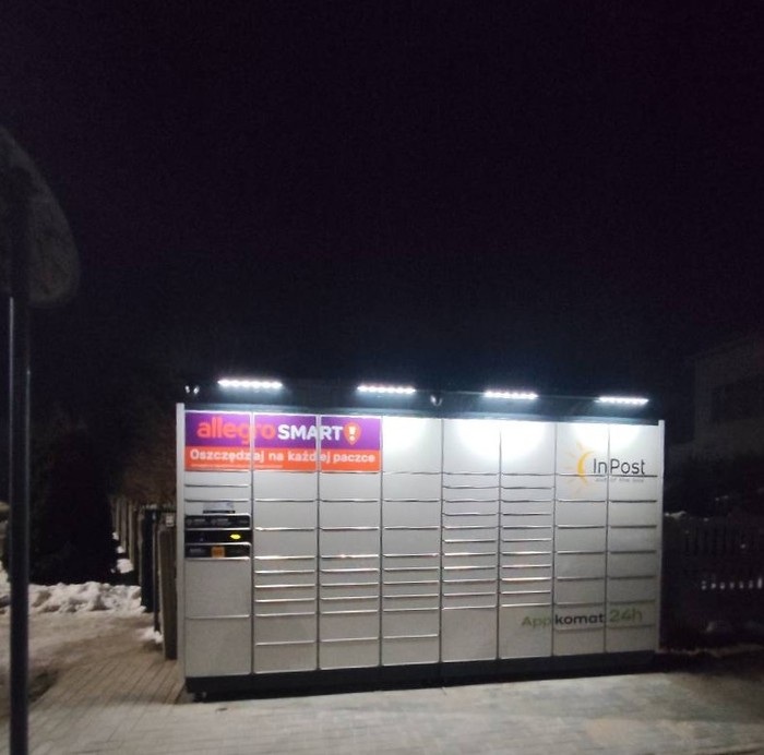 Paczkomat SMUQ01BAPP Parking obok OSP