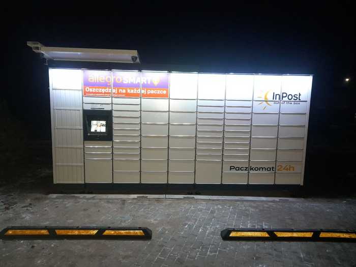 Paczkomat SNV01M Przy Delikatesach Centrum