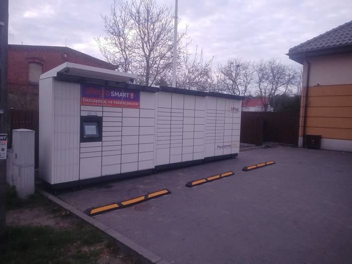 Paczkomat SOL04M Przy sklepie Lewiatan