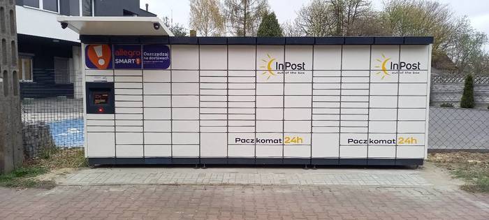 Paczkomat SOS15M Przy Centrum Medyczne DosMedica
