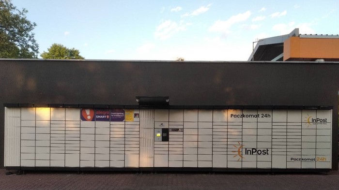 Paczkomat SOS17N Na stacji paliw Circle K