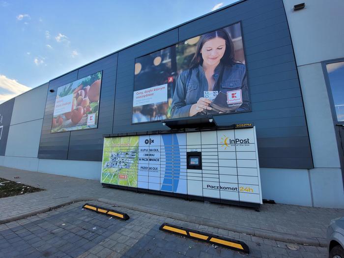 Paczkomat SOS27M Przy markecie Kaufland