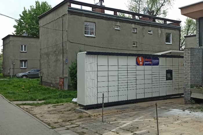 Paczkomat SOS35M Na prywtnej posesji