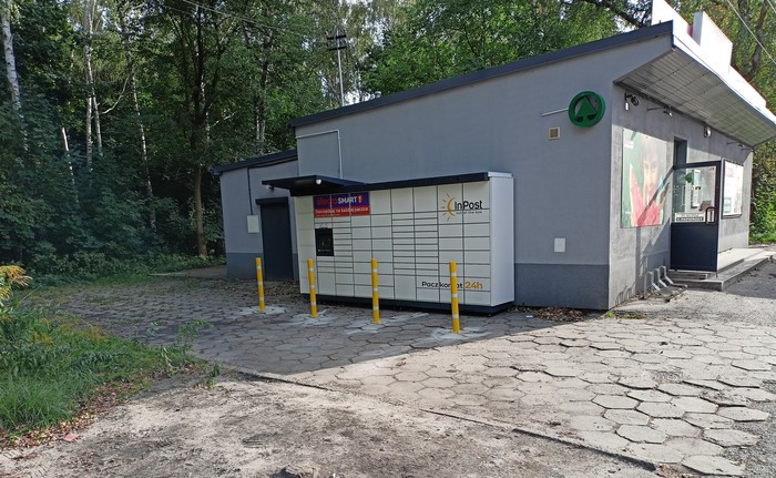 Paczkomat SOS44M Przy sklepie SPAR