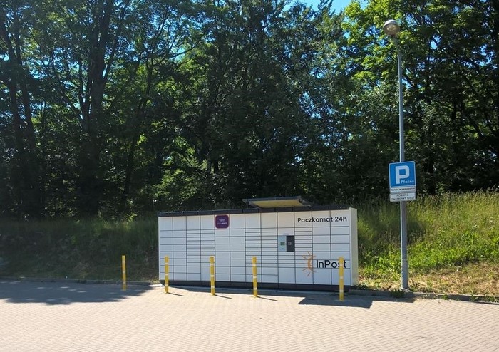 Paczkomat SPA01N Przy markecie Netto