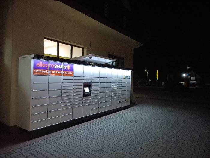 Paczkomat SPK01M przy sklepie Groszek Redox