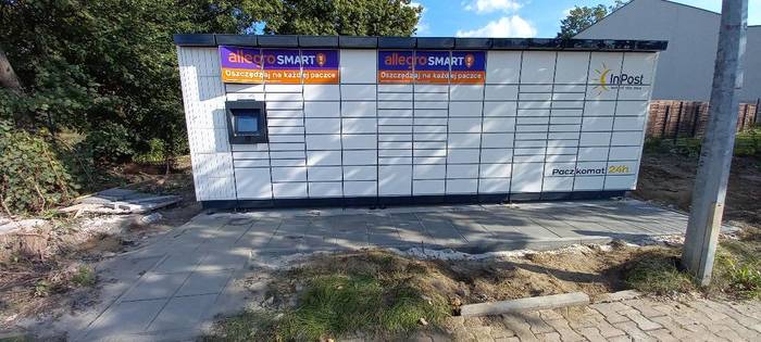 Paczkomat SPO05M Przy osiedlu Topolowy Zakątek