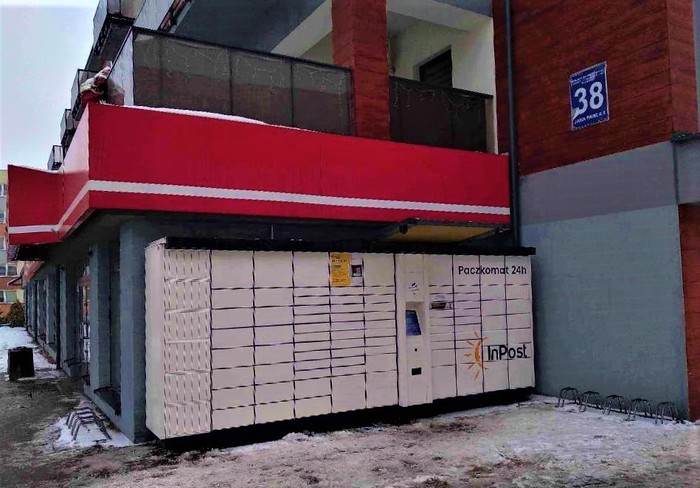 Paczkomat SRC02A Przy sklepie Gram Market