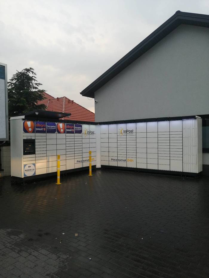 Paczkomat SRC04M Przy sklepie  Lewiatan