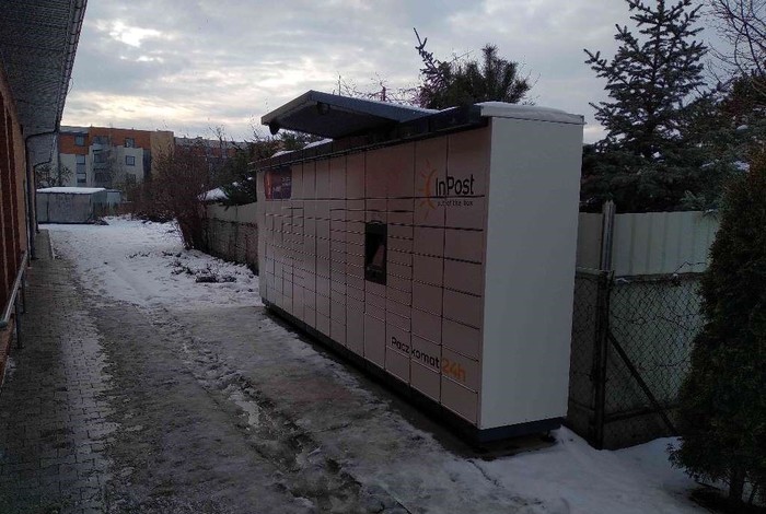 Paczkomat SRC05M Przy sklepie Netto