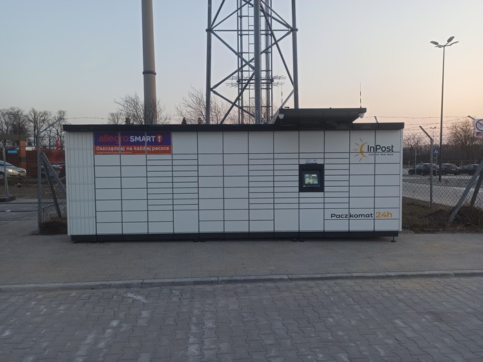 Paczkomat SRC07M Park handlowy ,,Stacja Sierpc"