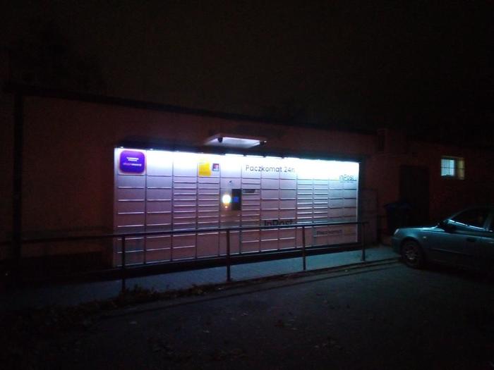 Paczkomat SRD04N Za sklepem Żabka