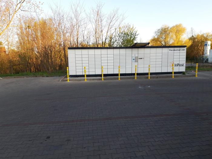 Paczkomat SRE03N Przy markecie Intermarche