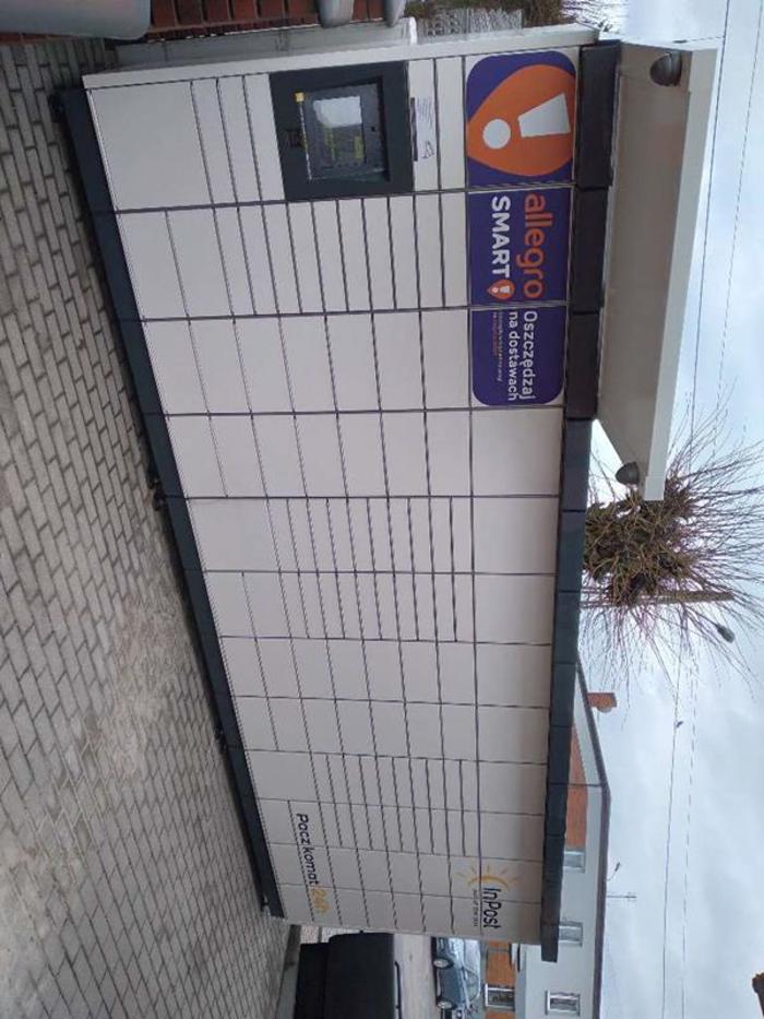 Paczkomat SRL01M Przy sklepie Karmasz