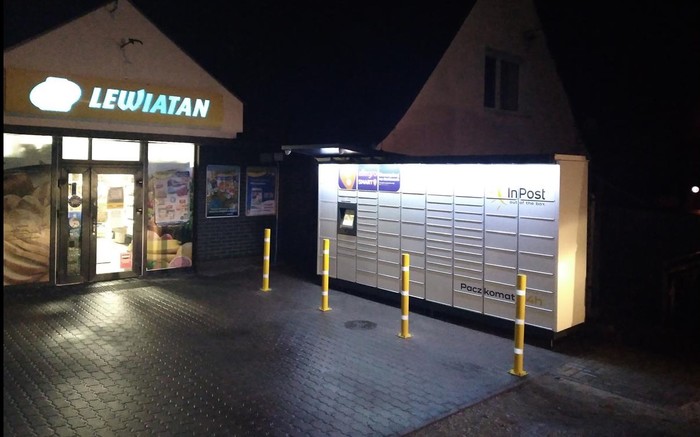 Paczkomat SRU01M Przy sklepie Lewiatan