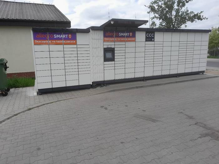 Paczkomat SRW02M Przy myjni samochodowej