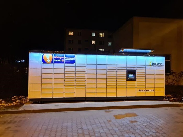 Paczkomat SRW04M Parking przy Netto