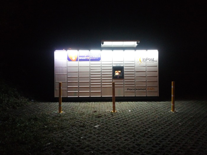 Paczkomat SSP01M przy Ochotniczej Straży Pożarnej