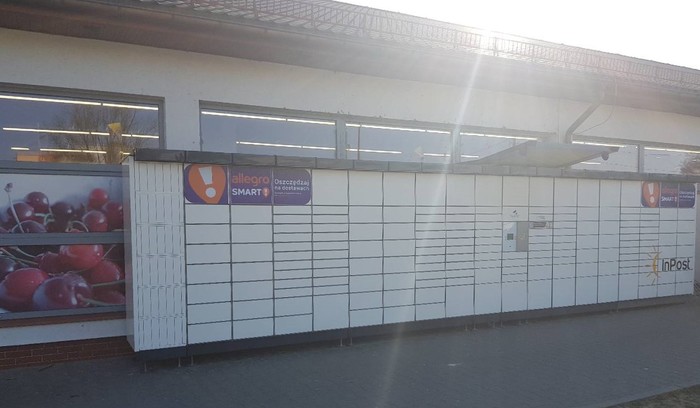 Paczkomat SSW01N Przy markecie Mila