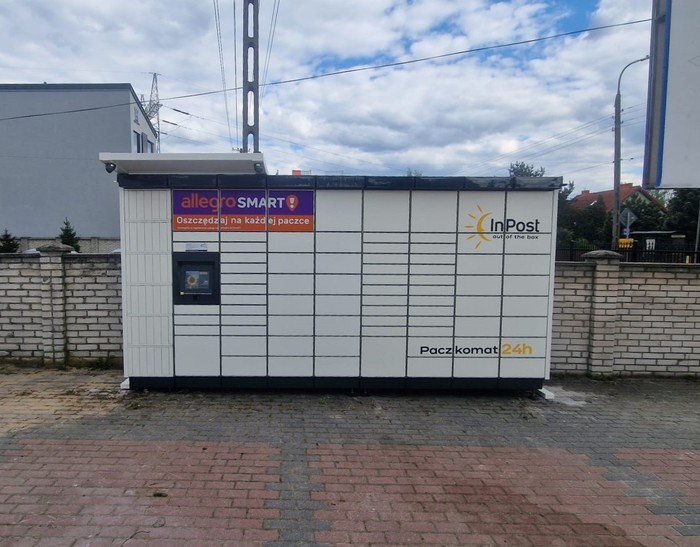 Paczkomat STB03M Przy sklepie Delikatesy u Eli